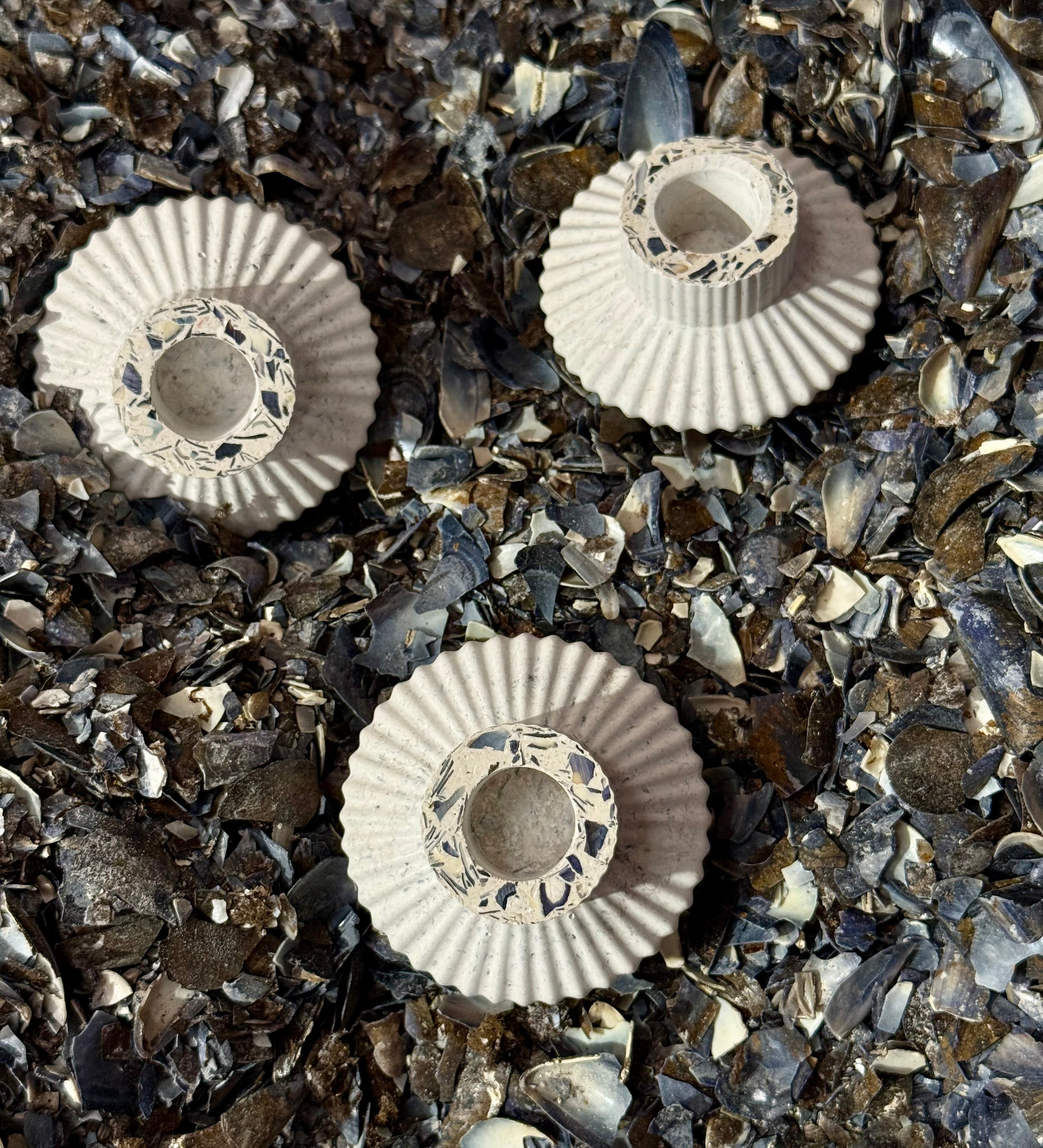 Bougeoir en terrazzo de coquillages